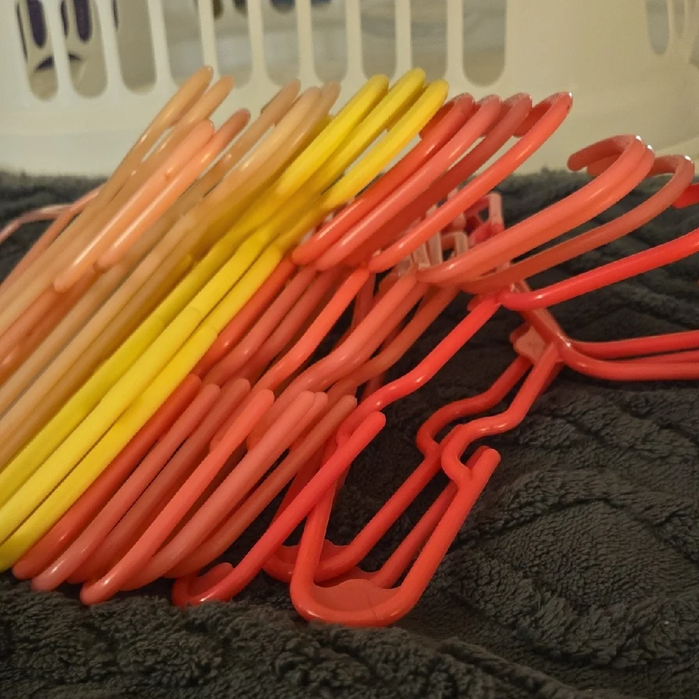 20+ Vintage Colorful Plastic Child Hangers
